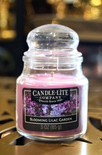 ŚWIECA CANDLE - LITE EVERYDAY COLLECTION ŚWIECA ZAPACHOWA  BLOOMING LILAC GARDEN