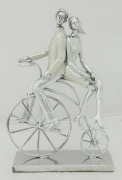 FIGURKA PARA ZAKOCHANI NA BICYKLU 35cm